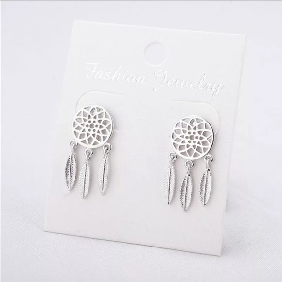 1 LEFT💖Silver dream catcher earrings, brand new‼️ - Picture 5 of 8
